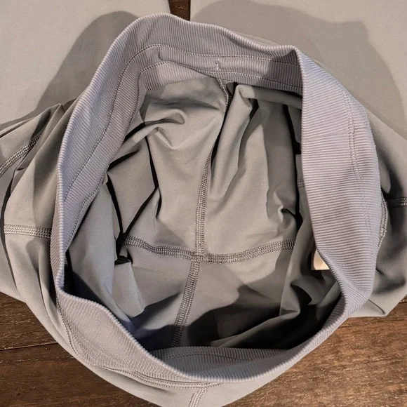 Vuori Joggers Size Small - Picture 4 of 6